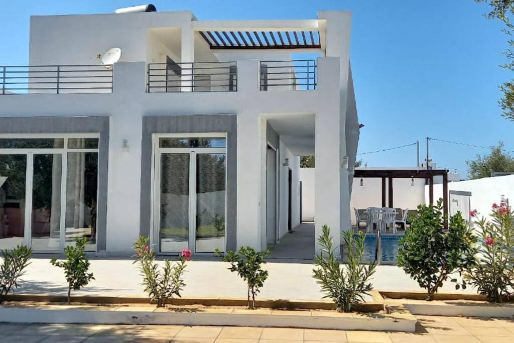 Magnifique Villa Avec Piscine Sur L'Ile De Djerba Pour Vacances Arkou Exteriér fotografie